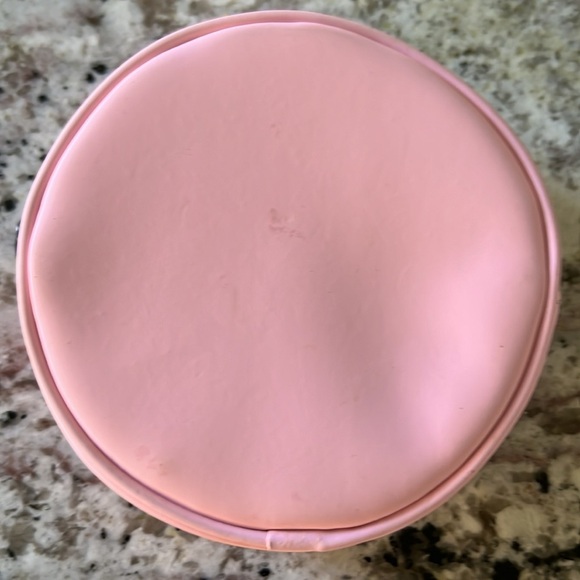 Dior round pink makeup bag - Picture 4 of 13
